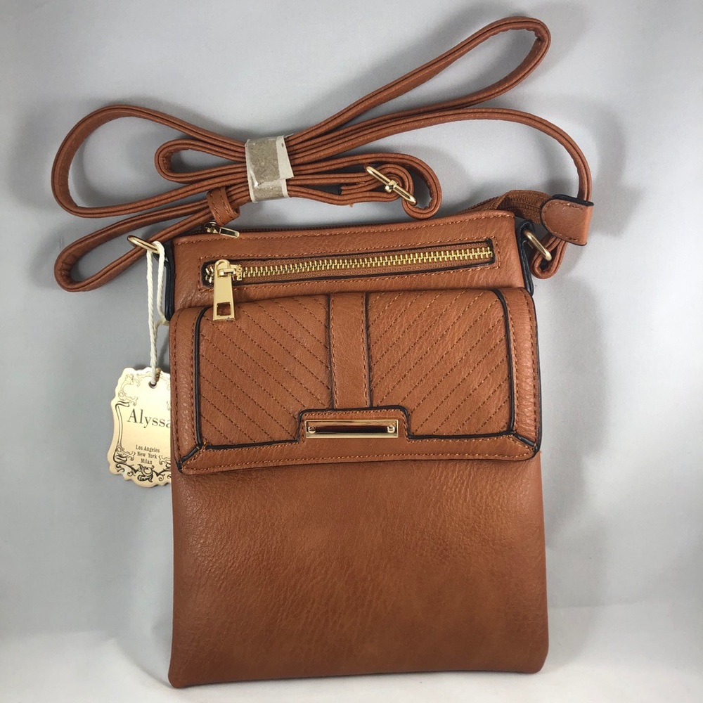 NWT Alyssa Vegan Crossbody Brown